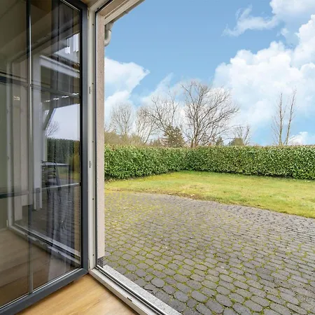 Winsome In With Private Garden Apartmán